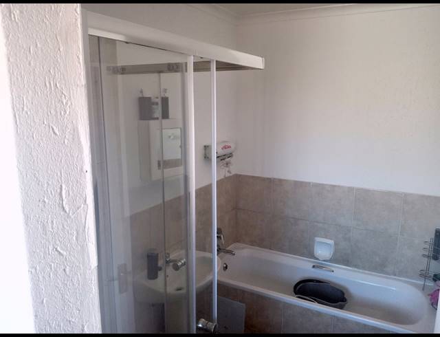 2 BEDROOM SECTIONAL TITLE FOR SALE IN COMET